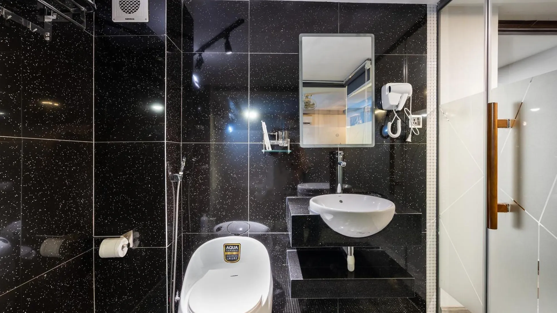 Tago Boutique - Free Airport Pick Up Hotel Ho Chi Minh City